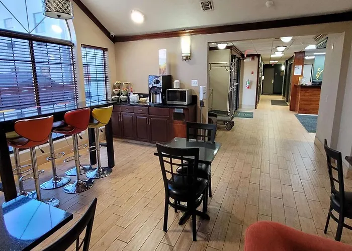 Quality Inn & Suites Columbia I-70